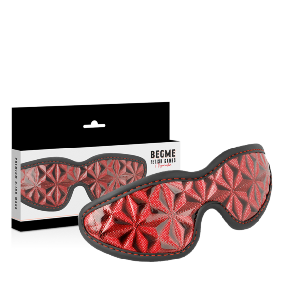 Begme blindfold for covering the eyes, with an elastic fastening strap