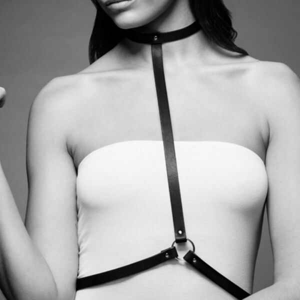 Black Bijoux Maze I Harness body harness, with neck and waist straps joined by a strap with a metal ring