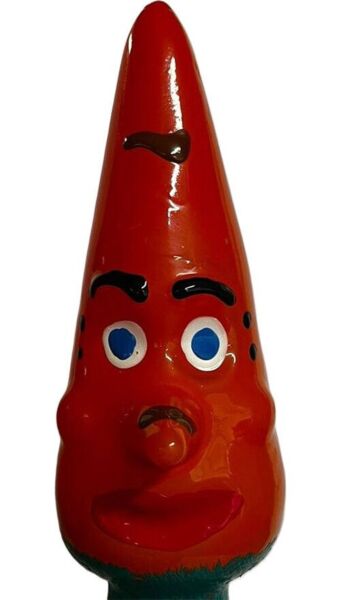 Condomerie Carrot XL decorative condom with a carrot design